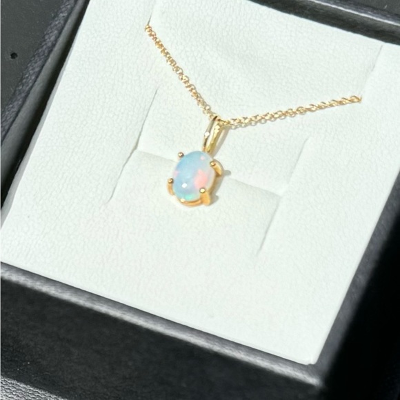 Natural Opal NWOT Necklace 14K yellow gold-filled. NEW. Natural Australian opal. - Picture 5 of 9
